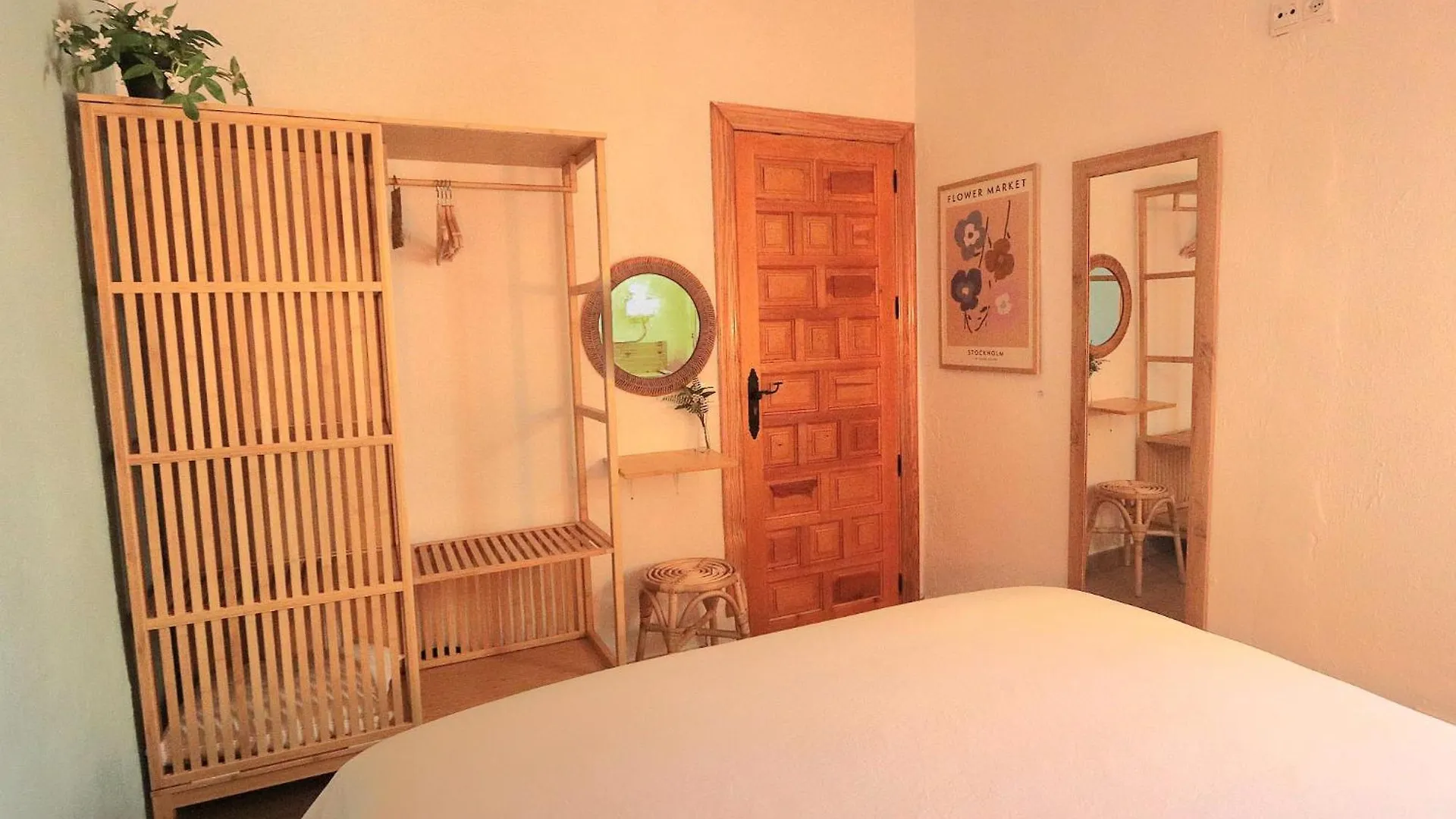 Authentic Spanish House With Terrace 10Min Beach Walk Marbella Apartment